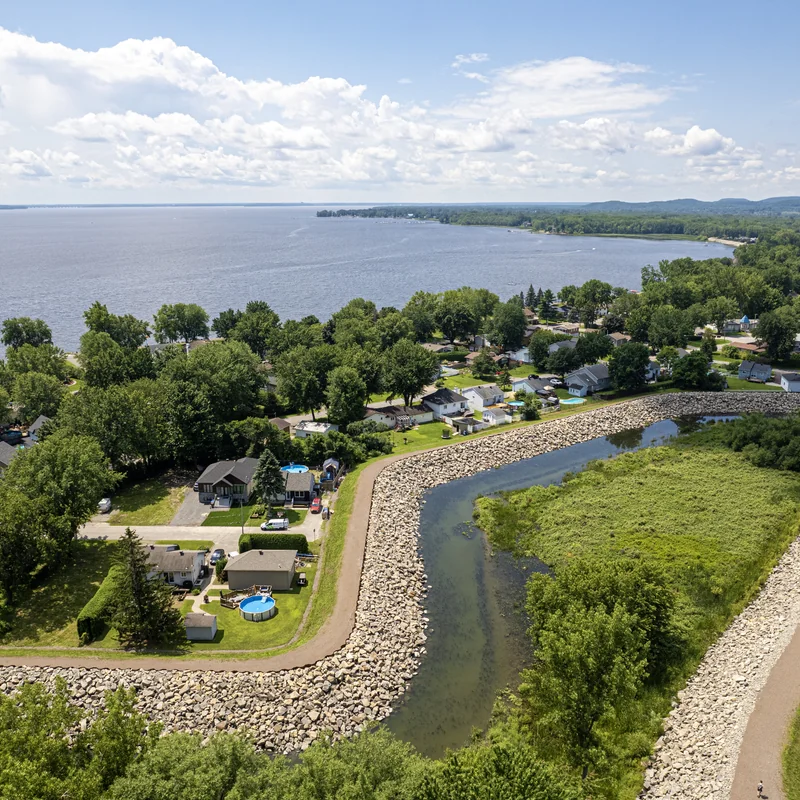 Sainte-Marthe-sur-le-Lac — Installation septique